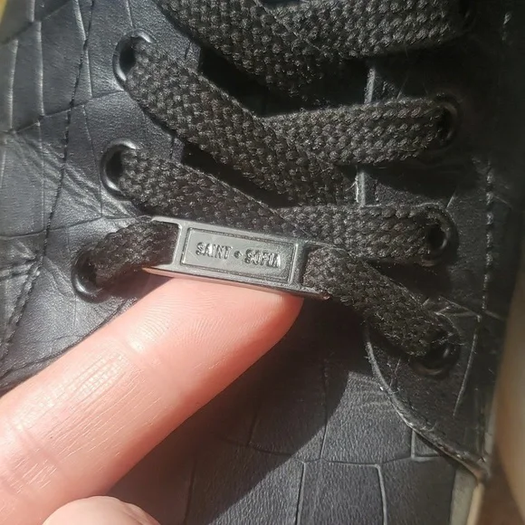 Saint + Sofia Hampsted Sneaker Croc Leather Sneakers - Picture 3 of 10